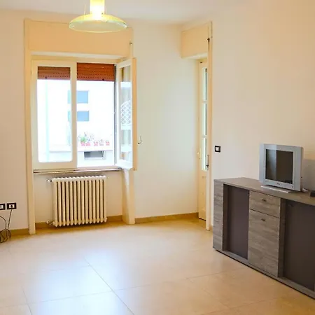 Casa Alexandra, Vicina Al Centro, 8 Posti Daire Otranto